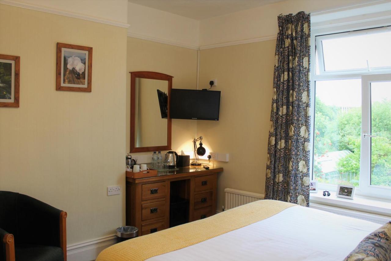 The Old Manse Hotel Buxton  Bagian luar foto